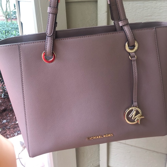 Michael Kors purse - Picture 2 of 8